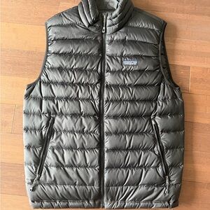Patagonia Men's Black Puffer Vest
